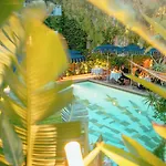 Hotell Le Yaca 5*