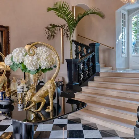 Hotell Le Yaca Saint-Tropez