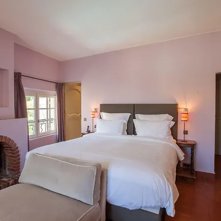 Le Yaca Σαιν-Τροπέ